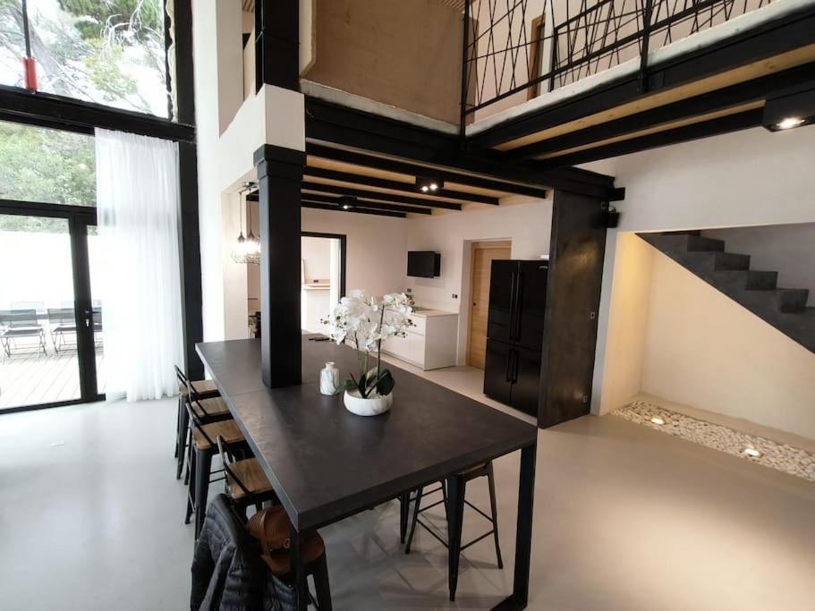 Industrial Luxury Nimes & Arles Beaucaire (Gard) Exterior foto
